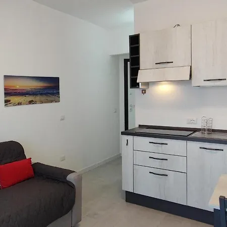 Awesome In With Kitchen דירה